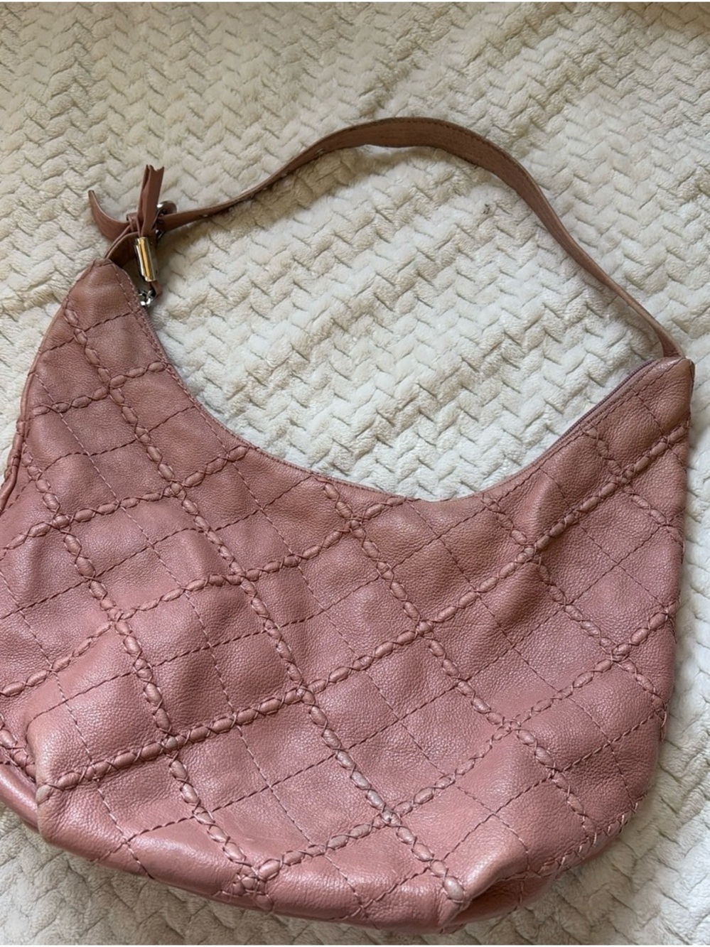 Stone Mountain Accessories Quilted Shoulder Bag in Dusty Rose